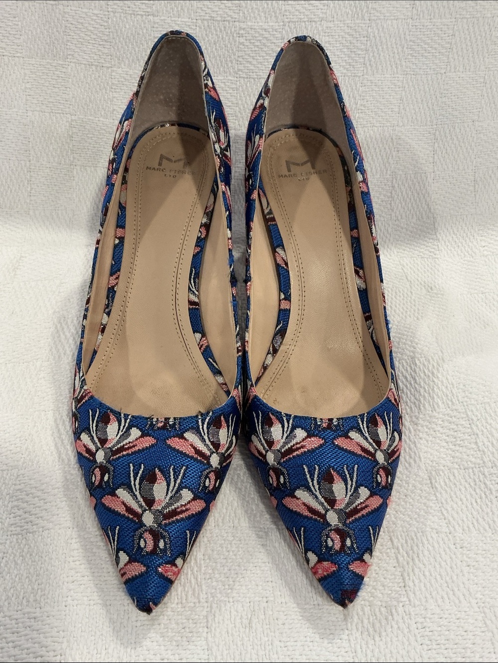 Gorgeous Marc Fisher Blue Fabric Block Heel Pumps